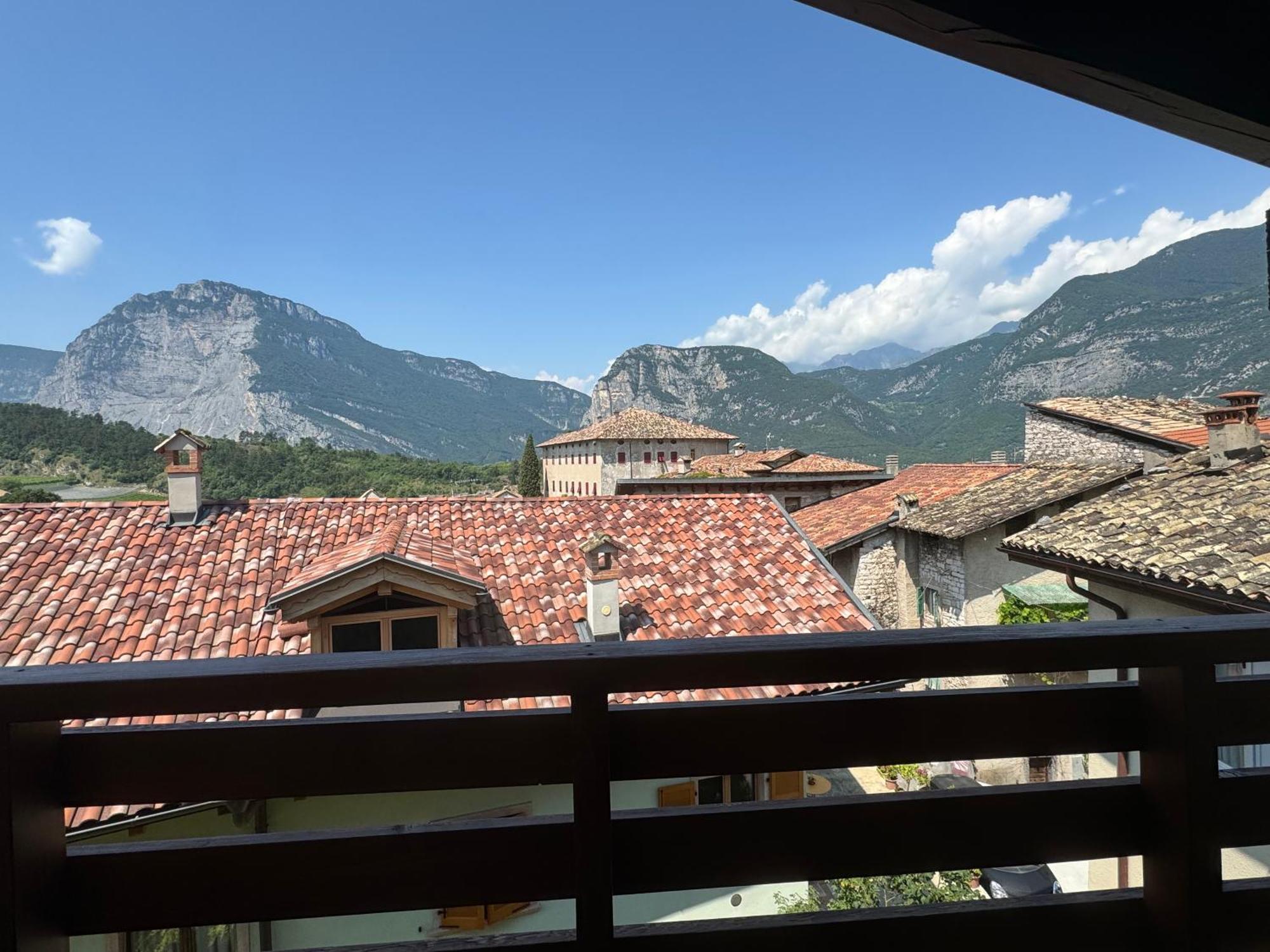 Appartamento Casa Al parco: mansarda, giardino, relax Calavino Esterno foto