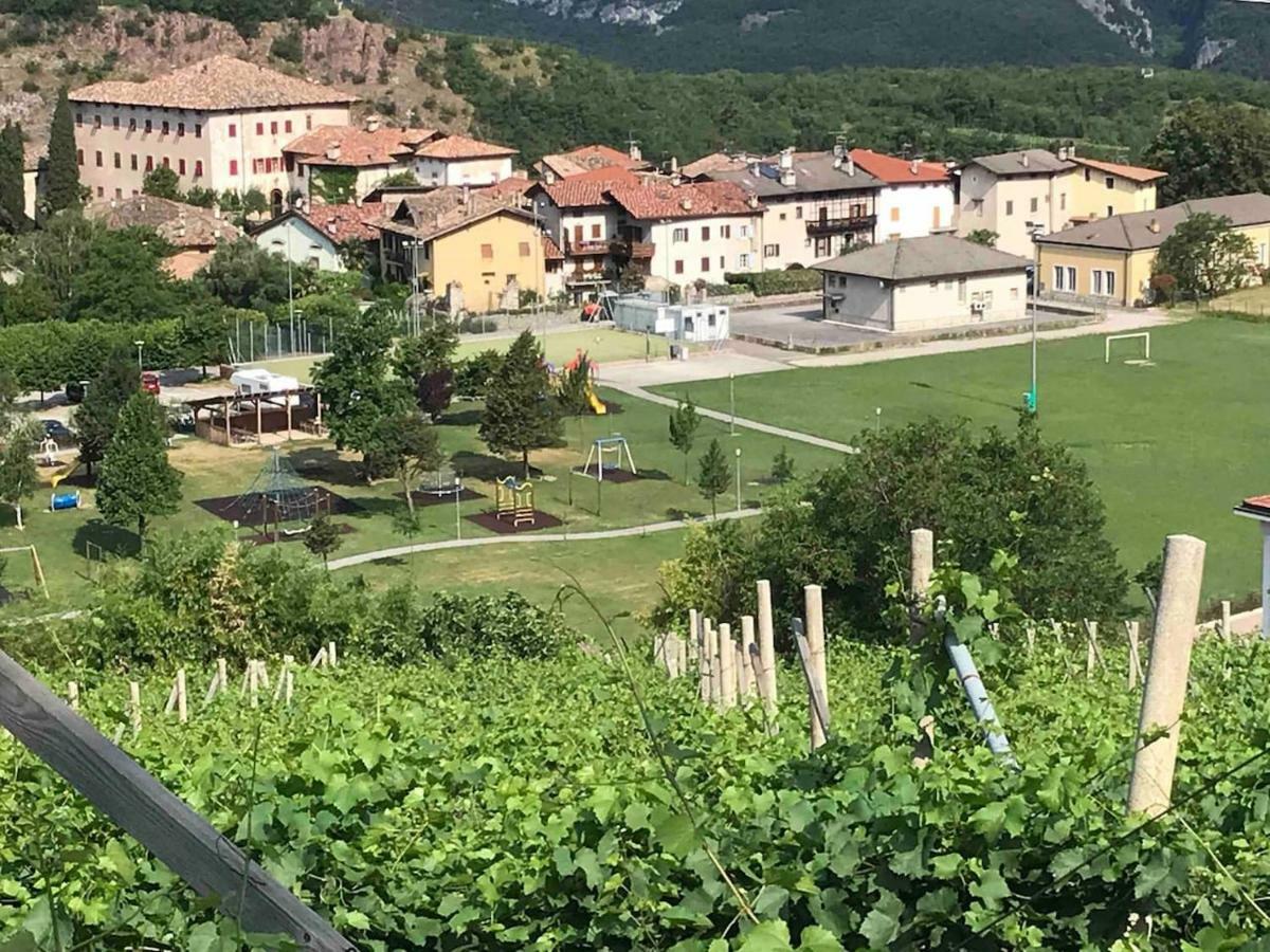 Appartamento Casa Al parco: mansarda, giardino, relax Calavino Esterno foto